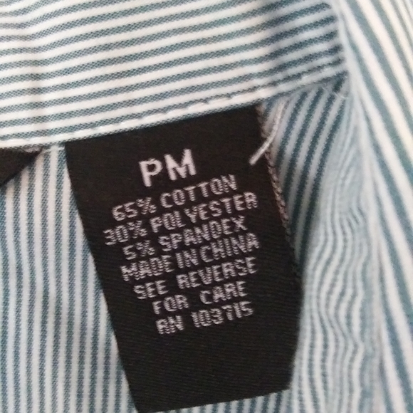 Women's long sleeve button down top - Picture 3 of 4